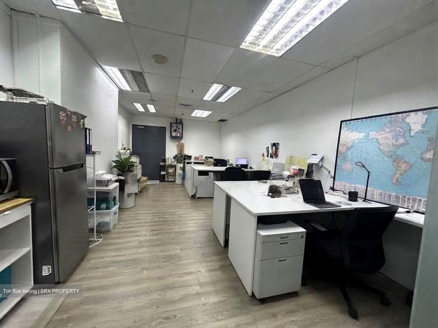 International Plaza (D2), Office #621497511